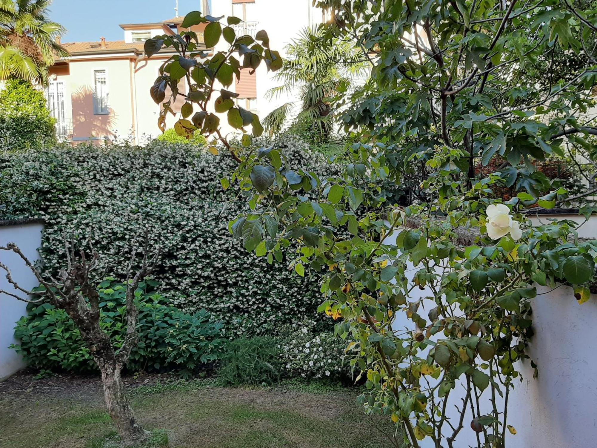 Casa Mari - Free Secure Parking, Breakfast, Private Bathroom, Wifi, Garden, Aircon, 3 Min Walk To Metro And Train Station 밀라노 외부 사진